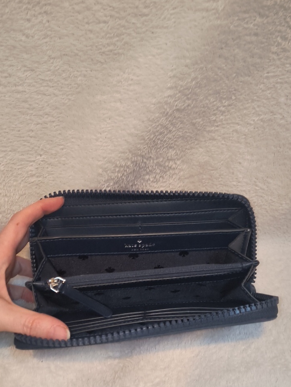 Kate Spade Jae Nylon Lip Print Large Continental Wallet - Picture 9 of 10